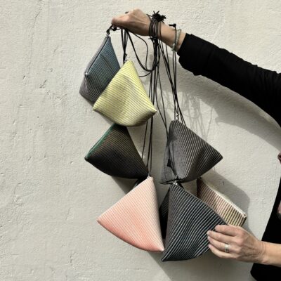 1+1 Design - Tetraede Taske Stor 20x20 cm