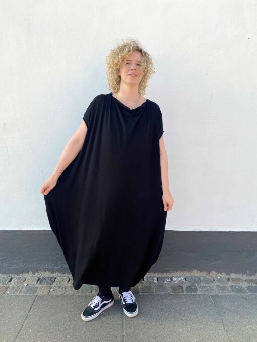 Liselotte Hornstrup kjole luftig