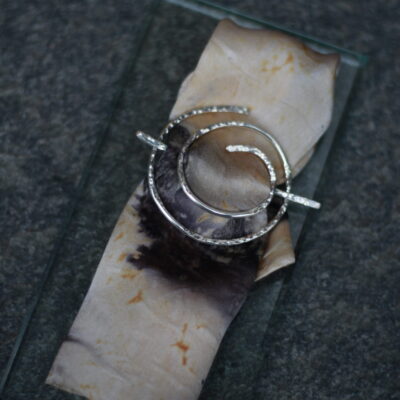 Grethe Damsgaard - Broche spiralform