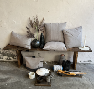 Composition Grey