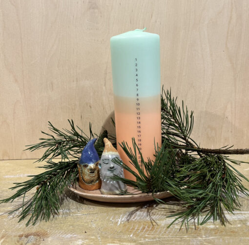 Hverdagsmagi - Håndfarvet kalenderlys (mint-coral)