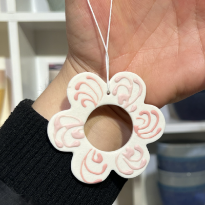 Wauw Design - Blomst til ophæng med rosa blomstermønster