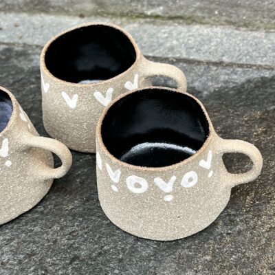 Cathrine Hirsvang - Kop i stentøj med hank (enkel dekoration)