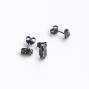 sarah-winther-fragment-studs-oxideret-oerestikker