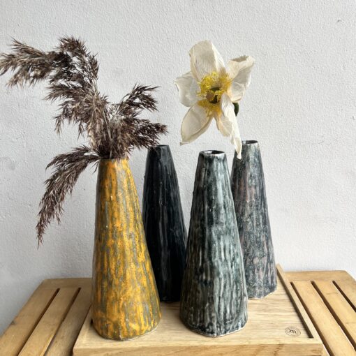 Bjarni Sigurðsson - Mellem vulkan vase