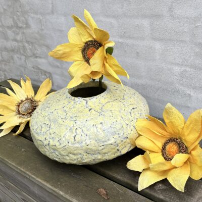 Bjarni Sigurðsson - Lav Cylinder vase med lukket top