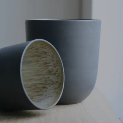 Mia Maya Design - Kaffekop, Black w/ crystal glaze (400 ml)