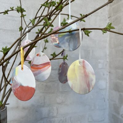 Ler Kunst Slowmade - Påskepynt med indfarvet porcelæn