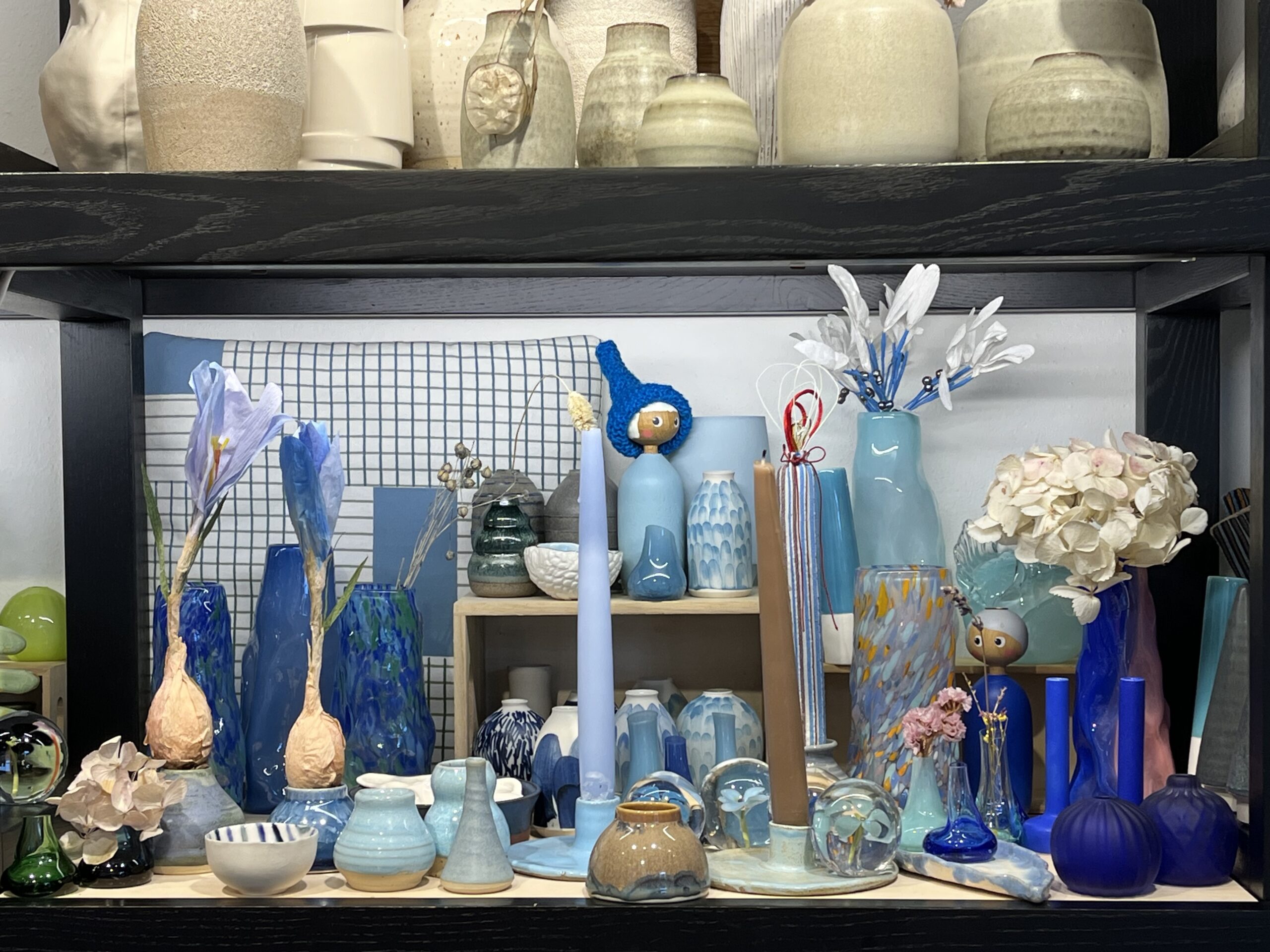 Helene i butik 1+1 Design